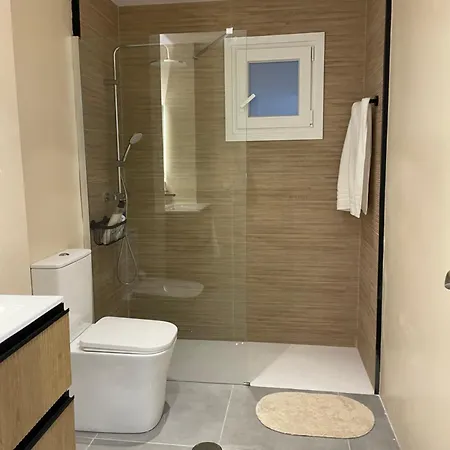 4 2 Banos Parking * Fuengirola